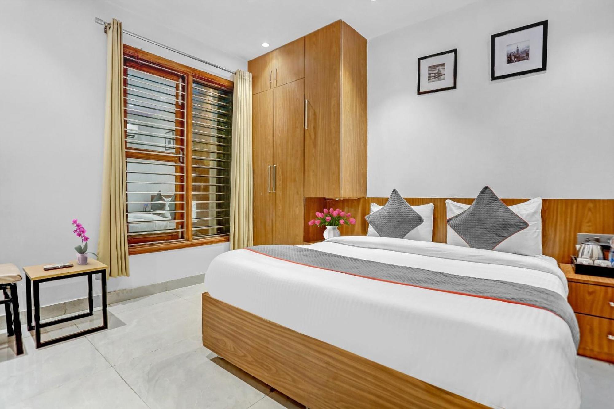 Capital O Moody Hotel 3*